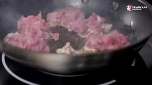 Равиоли с уткой и грибным соусом