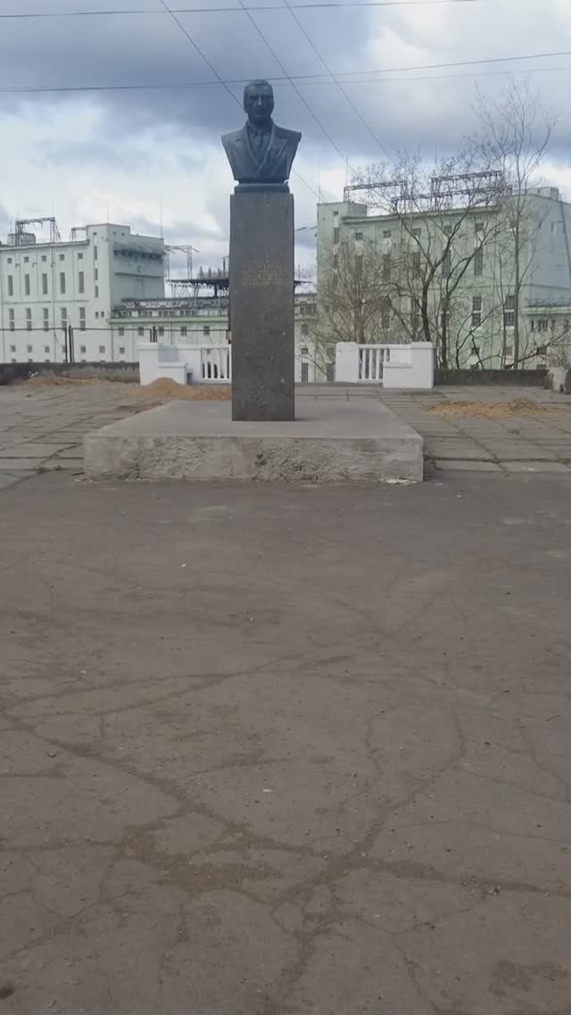 Памятник академику Графтио г. Волхов смотреть онлайн