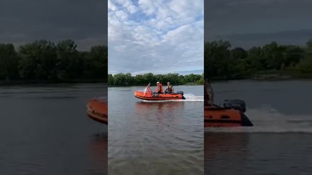 Комплект Лодка ПВХ RiverBoats RB-370 НДНД с носовым тентом и мягкими накладками на сиденья с сумкой