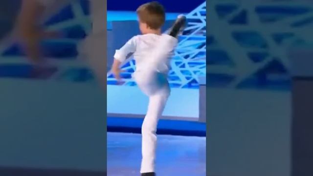 Arseniy Fedotov (8 y.o) is a future figure skating star