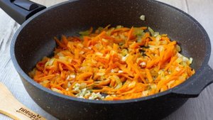 Гречка с курицей на сковороде