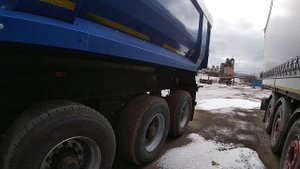 Самосвальные прицепы Тонар и Шмитц. Обзор и сравнение. Эксплуатация в сельхоз предприятии.