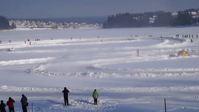 Городские ледовые гонки «Добрянка 2015» ч.1 смотреть онлайн