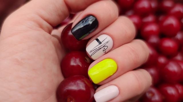 Неоновый желтый маникюр 2021. смотреть онлайн