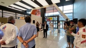 Дарья Черенкова и Слава Квасов исполнили Гимн РФ на  встрече призеров по стрельбе из лука