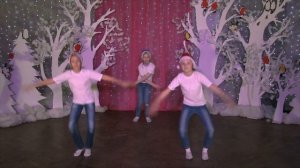 В ожидании Нового года. Танцы повторялки.