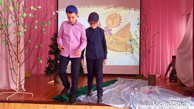 Театральная постановка "Как Вовка и Петька волшебную воду искали", 5 класс смотреть онлайн