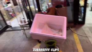 Зубарев гуляет по городу в Китае / IRL Стрим