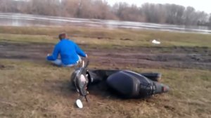 Подборка эпичных падений с мото/лучшие падения 2019/фейлы 2019/школьники на мопедах/падения с альфы