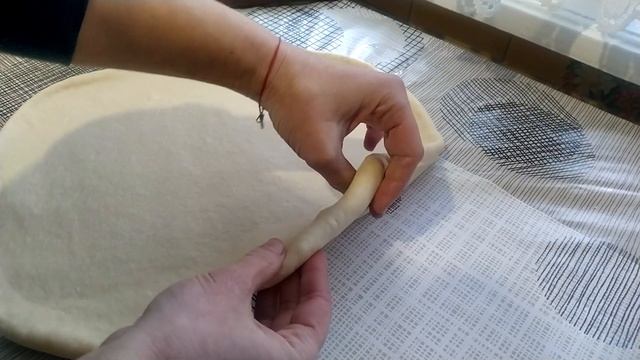 Смачний, пухкий та рум'яний домашний батон. Рецепт молочного батону в духовці @ProstiRetsepty