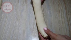 Вкусный ароматный чесночный батон