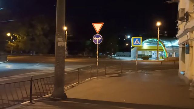 Севастополь. Улица Ревякина. Ночная прогулка. (2020.08.03 01.57.59)