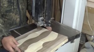 Разделочная доска из ореха и клёна