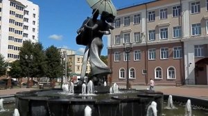 Фонтан "Вальс дождя" в городе Клинцы Брянской области.