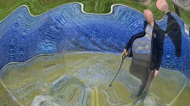 Чистим бассейн после зимы смотреть онлайн