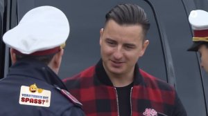 Andreas Gabalier verhaftet bei Polizeikontrolle | Verstehen Sie Spaß?