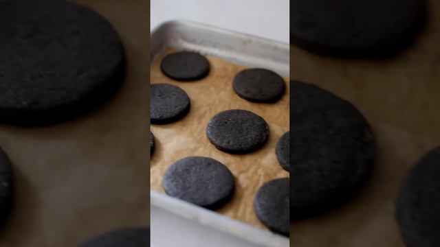 Homemade Oreos 🥛 recipe in description