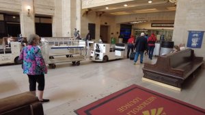 Tour of Chicago Union Station - One Of The Most Beautiful Buildings in Chicago