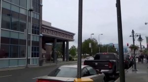 #317 США Аляска Анкоридж Дорога в центр города Праздник начинается