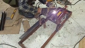 ДОМКРАТ ДЛЯ МОТОЦИКЛА своими руками из хлама
