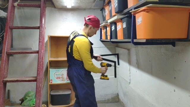 полка в гараже. Гаражные крысы смотреть онлайн