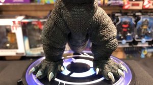 Обзор фигурок Годзилл от Neca - КАКАЯ ЛУЧШЕ?
