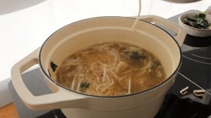 KOREAN BEANSPROUT SOUP (KONGNAMUL GUK) | 채식콩나물국 VEGAN