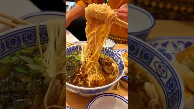 Порции огроменные ? Мя вдвоём наелись до отвала смотреть онлайн