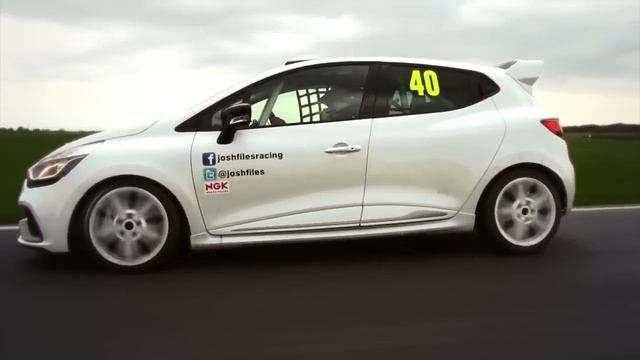 Renault UK Clio Cup - Clio 4 RS Shakedown Test смотреть онлайн