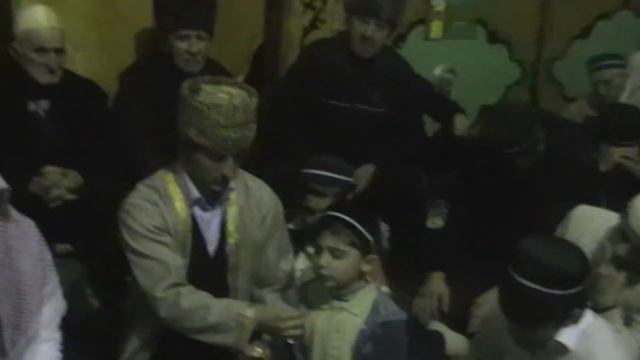 Тебсуркаев Имам исполняет прекрасный мавлид. На аварском языке. смотреть онлайн