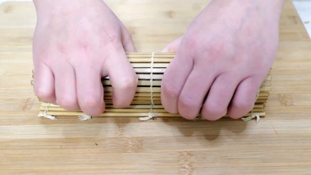 Korean cheese kimbap (Kimbap recipe) смотреть онлайн