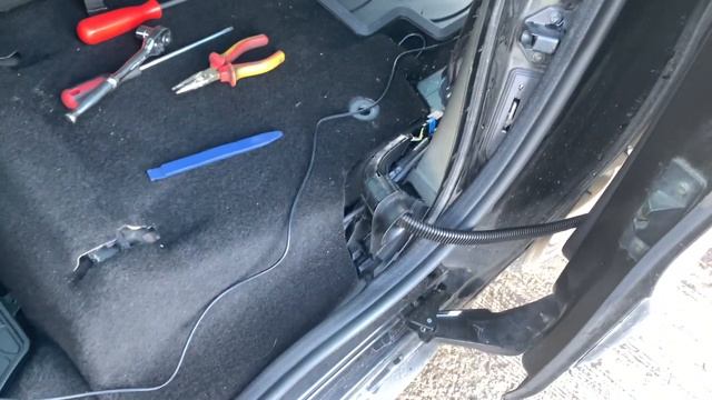 Citroen Berlingo / Peugeot Partner B9 Tow Bar Installation смотреть онлайн