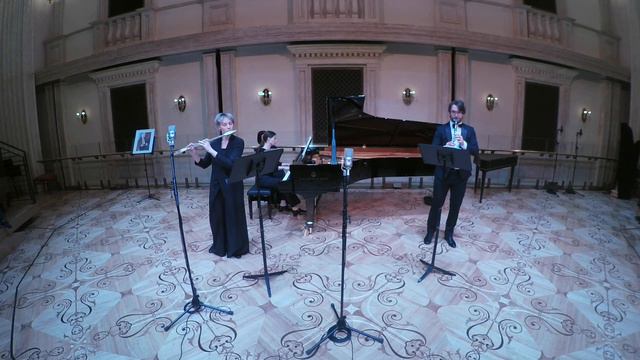 Клод Дебюсси. Маленькая сюита. Переложение для флейты, кларнета и фортепиано Майкла Уэбстера смотреть онлайн