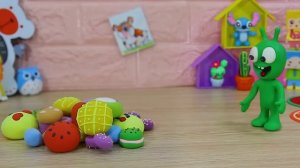1 vs 100 layers of burger! - Kids Stories | Pea Pea Stop Motion Cartoon