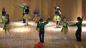 башкирская полька мл. гр. ансамбля"ОСКОН" ДШИ г.Сибай Респ.Башкортостан
