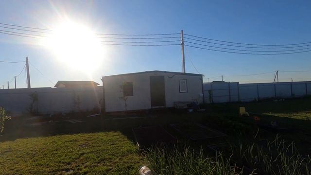 Пошла Жара! Первый урожай Клубники и Огурцов в 2022г. Июнь на Даче. смотреть онлайн