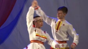 Марийский  танец с табуретками