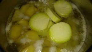 Овощное пюре со свеклой для детей