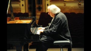 Grigory Sokolov - Bach Partita No.6 in E minor, BWV 830 (Paris 2004)