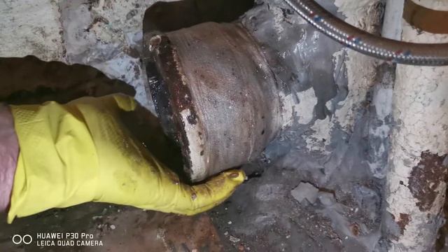 Лайфхак для сантехников! Ремонт чугунного раструба смотреть онлайн