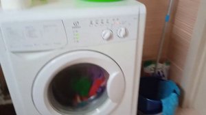 Стиральная машина Indesit WISL104