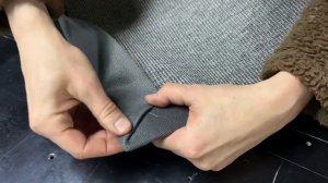 Обрабатываем края ковролина узкой и широкой тесьмой