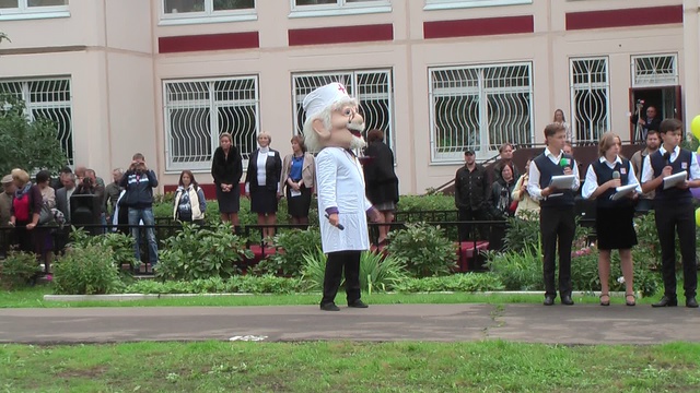 1 сентября 2014 вторая линейка ГБОУ СОШ №2098 имени Героя Советского Союза Л.М. Доватора смотреть онлайн