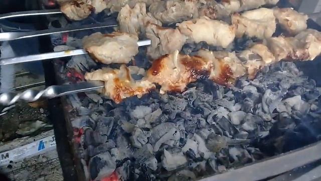 Просто шашлык из свиной шеи. Just a shish kebab from pork neck