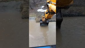экскаватор удс 114 чистим русло реки