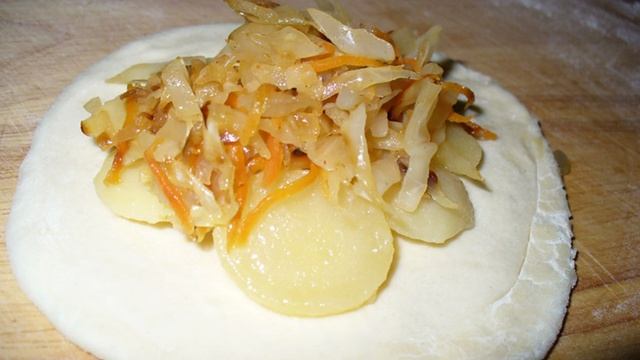 Печеные пирожки с картошкой