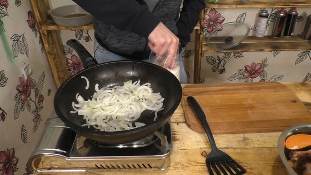 Свиная Котлета С Офигенным Соусом смотреть онлайн