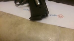 Видео обзор пневматического пистолета Gletcher APS popadiv10.ru