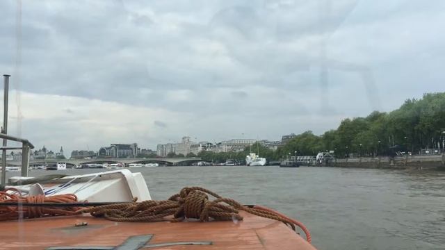 Прогулка по Темзе / River trip on the Thames смотреть онлайн