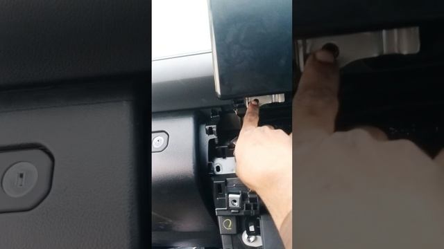 How to Remove Multi-Operation Touch Display Land Cruiser 300 series 2022 смотреть онлайн